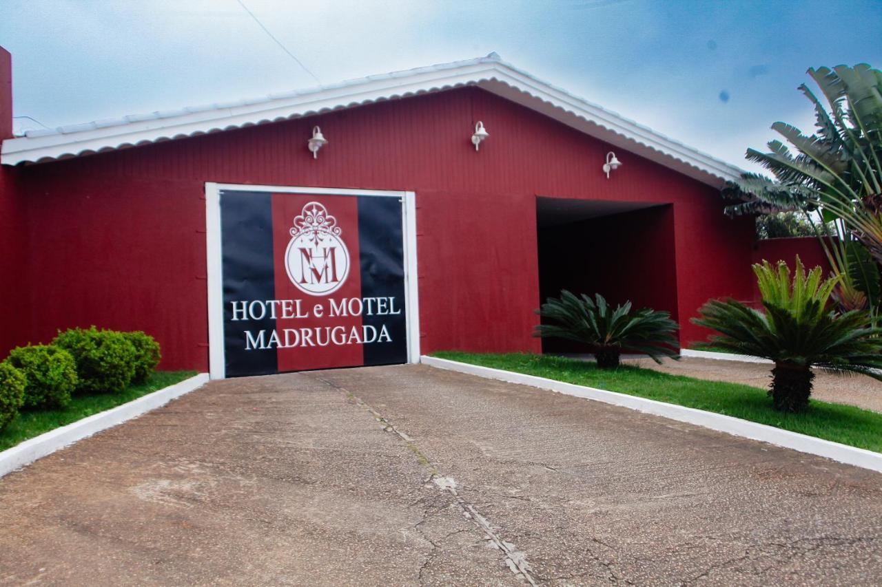 Hotel E Motel Madrugada Itu Exteriör bild